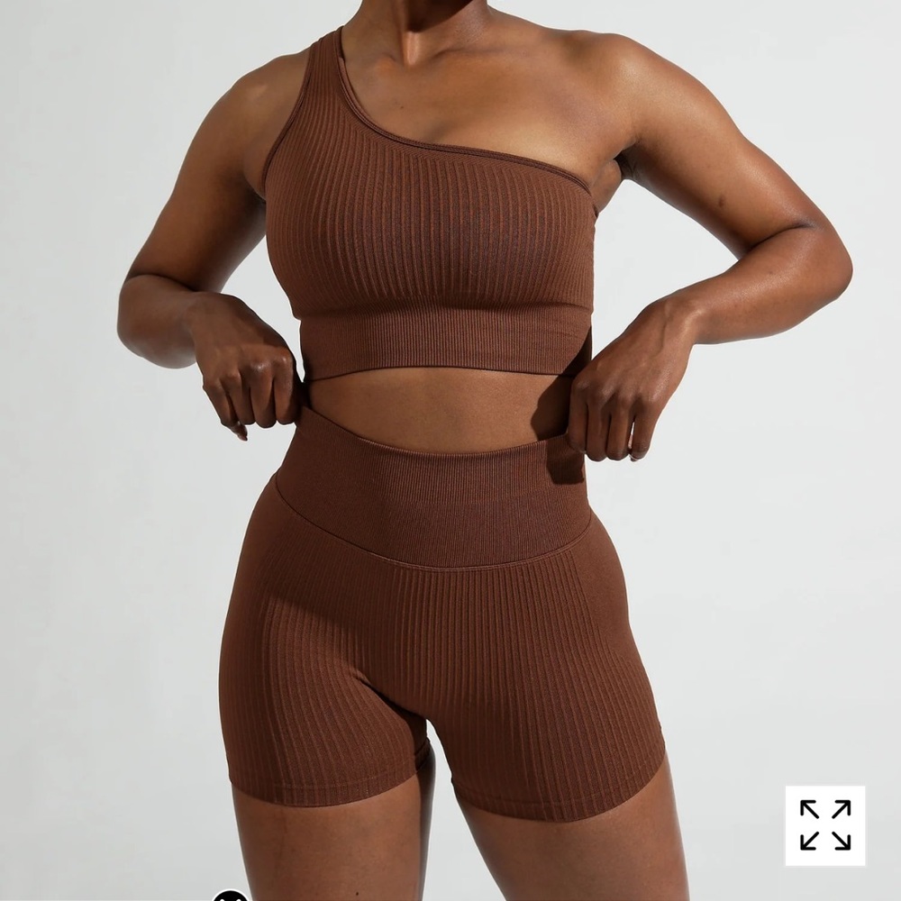 Buffbunny ribbed seamless short